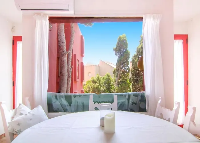 公寓 With Communal Pool Muralla Roja 0505