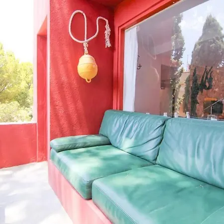 With Communal Pool Muralla Roja 0505 *