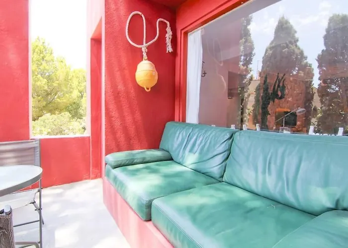 With Communal Pool Muralla Roja 0505 *