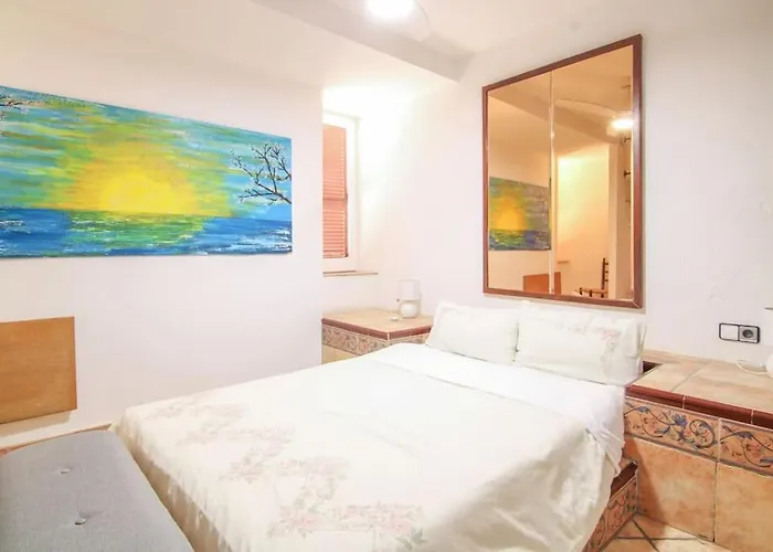 With Communal Pool Muralla Roja 0505 Apartment *